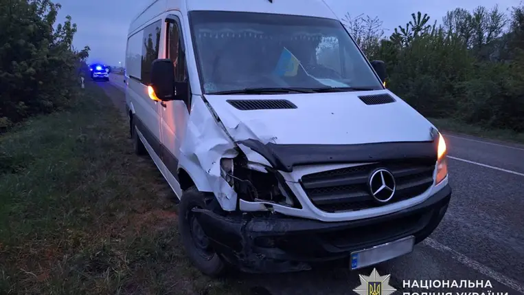 Egy női gyalogos életét vesztette a Huszt közelében történt balesetben. Fotó: Ukrán Nemzeti Rendőrség