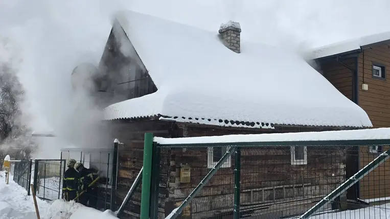 Halálos kimenetelű lakástűz történt a Huszti járásban található Szojmiban. Fotó: DSZNSZ