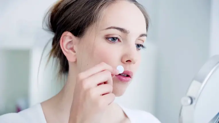 Ajakherpesz: miért jön ki folyton? 