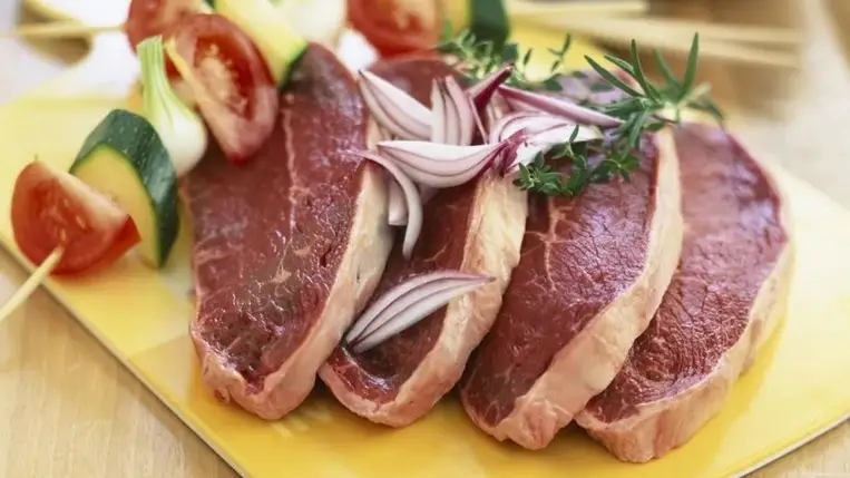 Megdöbbentő fordulat: a hús védheti az agyat, de nem mindenkinél