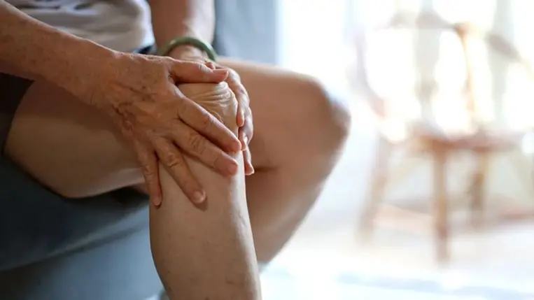 Fájnak az ízületeid, ha jön az eső?