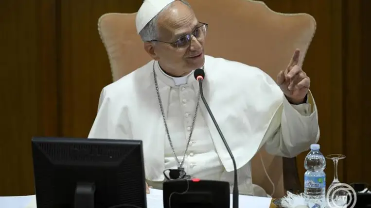 XIV. Leó pápa bíborosi ülést vezet a Vatikánban 2025. május 10-én. MTI/EPA/Vatikáni Média