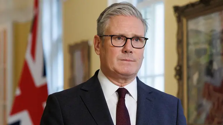 Keir Starmer brit munkáspárti miniszterelnök – MTI/EPA/Brit kormányfõi hivatal/Lauren Hurley