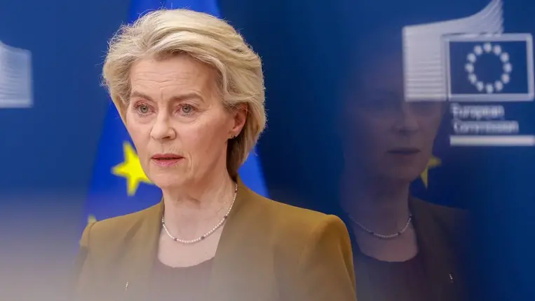 Ursula von der Leyen, az Európai Bizottság (EB) elnöke 2025. október 16-án (Fotó MTI/EPA/Olivier Hoslet)