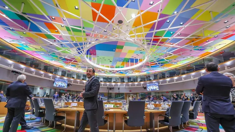 Az EU tanácsa jóváhagyta az Egyesült Államok ipari termékeire kivetett fennmaradó uniós vámok eltörlését. A kiemelt kép illusztráció (Fotó: MTI/EPA/Olivier Hoslet)