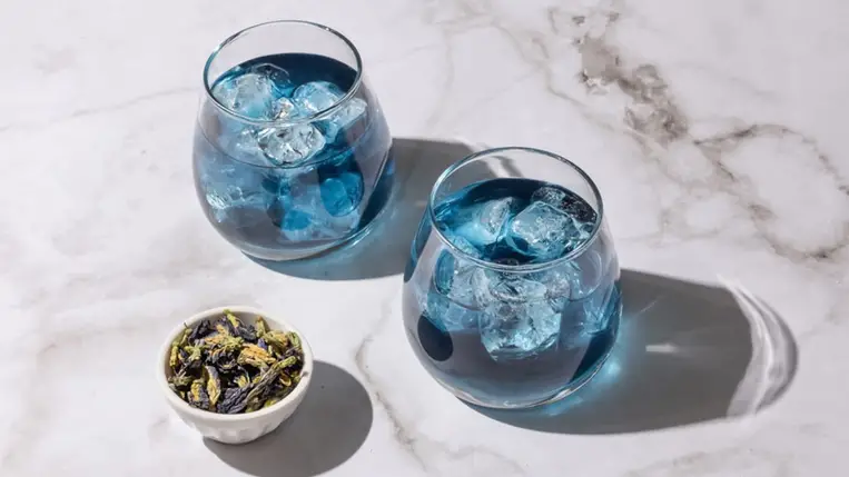 Kék tea létezik, és ilyen csodásan hat a testedre
