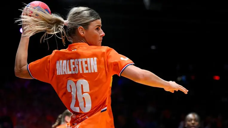 Szerződést hosszabbított világbajnok játékosával a Fradi