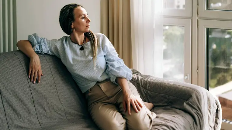 Ezek a tünetek jelzik a menopauza kezdetét: akár 40 évesen is jelentkezhetnek