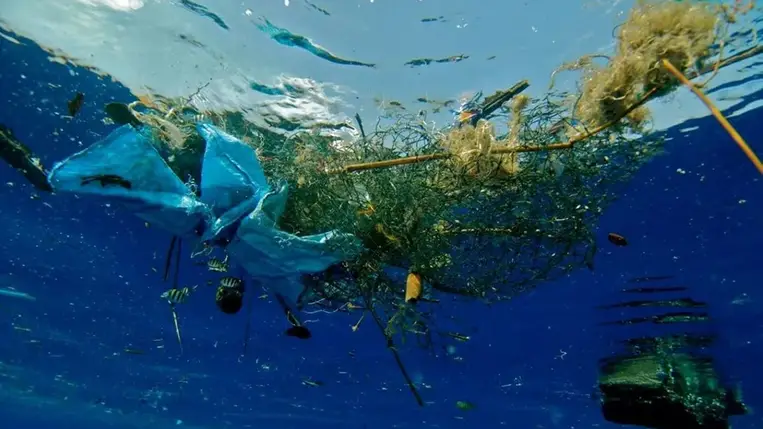 Műanyagszennyezés: a modern kor láthatatlan járványa