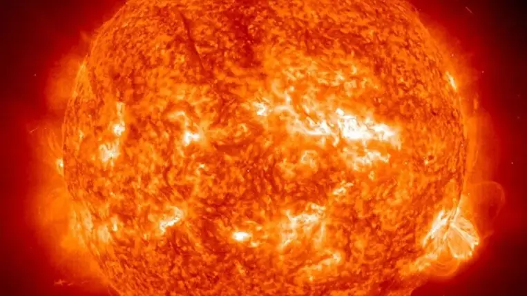 Veszélyeztetheti-e a NASA új Hold-küldetését a látványos sarki fényt okozó napkitörés?