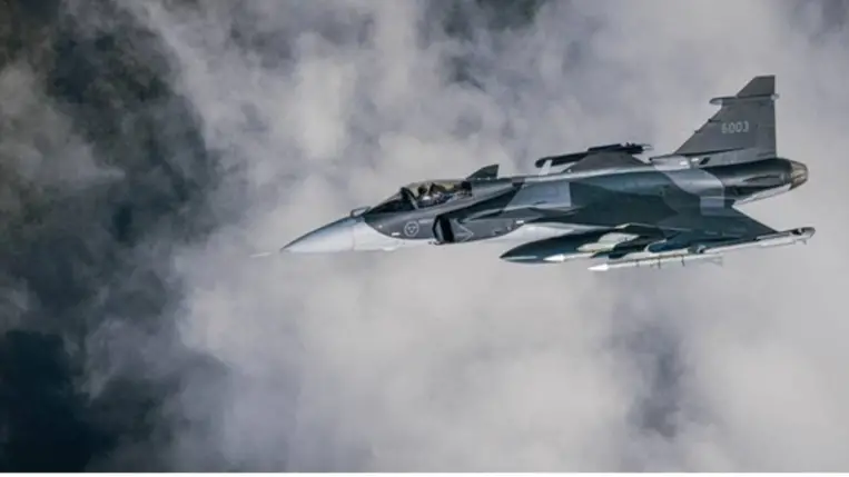 Ukrajna 16 Gripen E típusú harci repülőgépet szerez be Svédországtól. A kiemelt kép illusztráció. (Fotó: X.com)