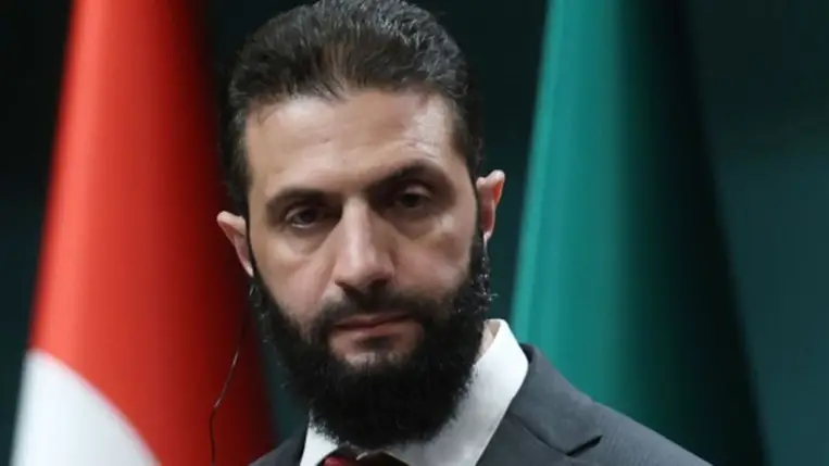 Ahmed es-Saraa ideiglenes szíriai elnök a Recep Tayyip Erdogan török elnökkel közösen tartott sajtótájékoztatón az ankarai elnöki palotában 2025. február 4-én (Fotó: MTI/EPA/Necati Savas)