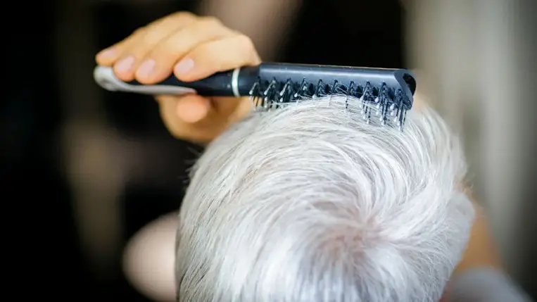 Megvizsgálták, miért őszülünk valójában; megdöbbentő eredményre jutottak