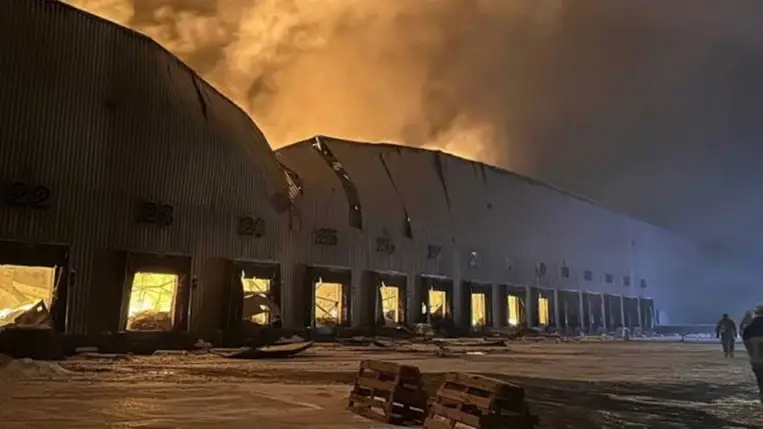 Leégett a Roshen édességgyárának legnagyobb raktára Kijev mellett az orosz támadás következtében