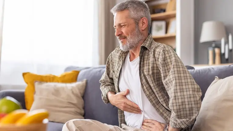 Sokan nem is gondolnák: ezek az alig ismert tünetek is refluxra utalhatnak