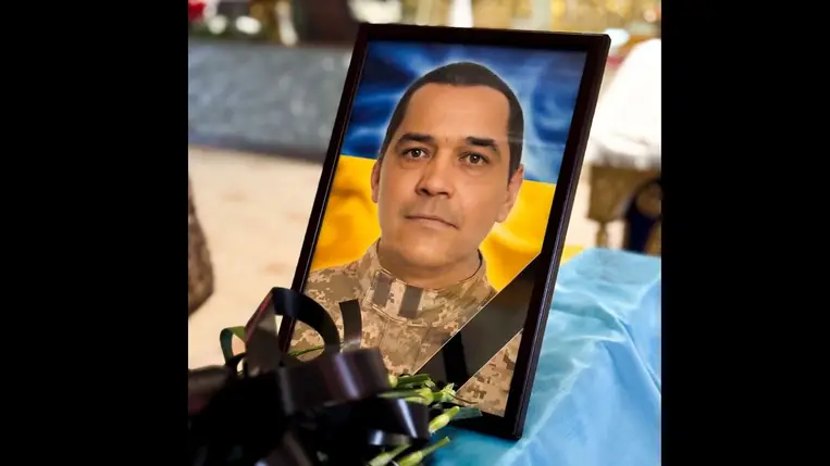 Munkácson elbúcsúztatták Szerhij Turjanicát, elhunyt védőt. Fotó: Munkácsi Városi Tanács