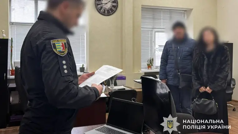 Súlyos biztonsági hiányosságok vezettek egy 28 éves turista halálához egy kárpátaljai síközpontban. Két személy ellen emeltek vádat.