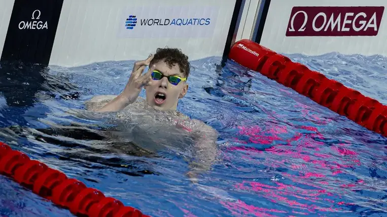 Rengeteg pénztől fosztják meg világbajnokunkat, aki jóbarátjával is harcol