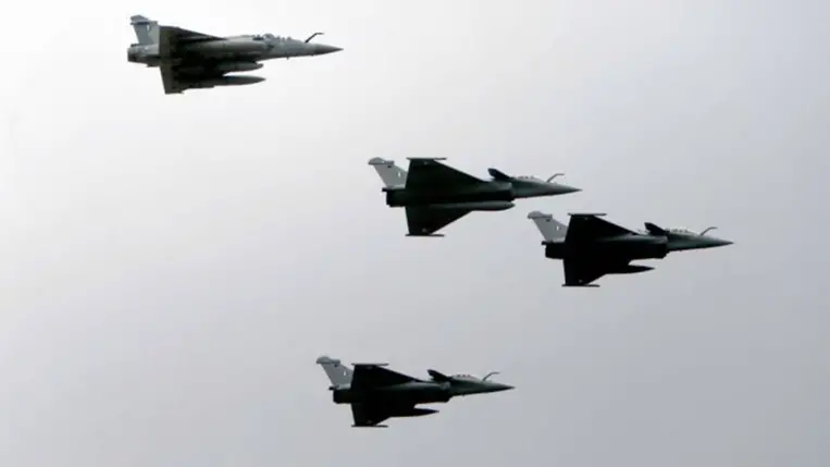 Macron: Ukrajna 16 francia Rafale vadászbombázót szerez be. Nyitókép: MTI/EPA/ANA-MPA/Jórgosz Vicarasz
