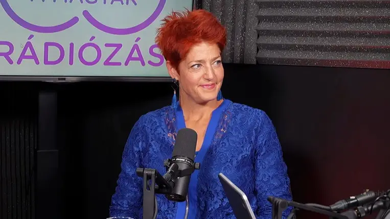 Éveken át az ország kedvenc rádiósa volt: 52 évesen így néz ki Vágó Piros