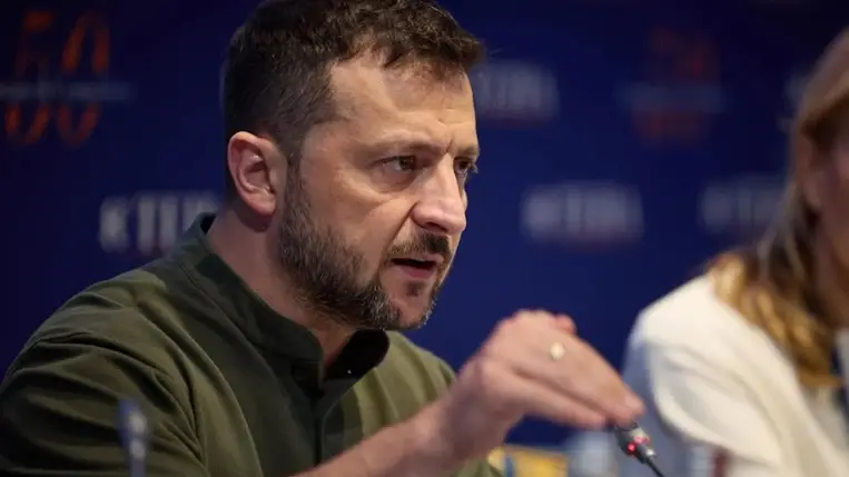 Volodimir Zelenszkij,  Ukrajna elnöke.