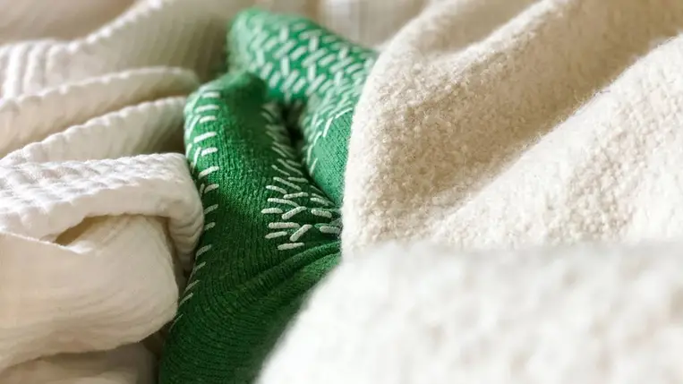 Jó ötlet zokniban aludni? Az elalvást is befolyásolhatja