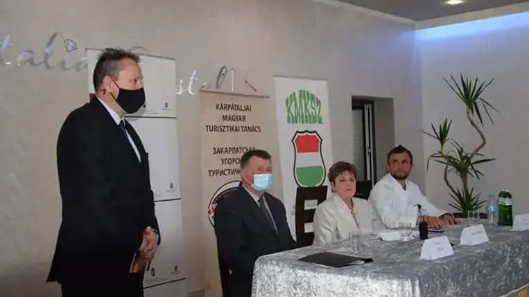A csodás természeti környezet, az épített örökség kiemelkedő darabjai, termálvizeink és boraink, no és a legendás kárpátaljai vendégszeretet miatt igencsak vonzó célponttá vált ez a vidék. Nem véletlen, hogy Ukrajnában Kárpátalja fogadja a legtöbb turistát.
