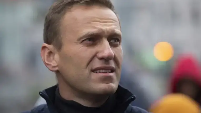 Rabkórházba szállítják át Navalnijt
