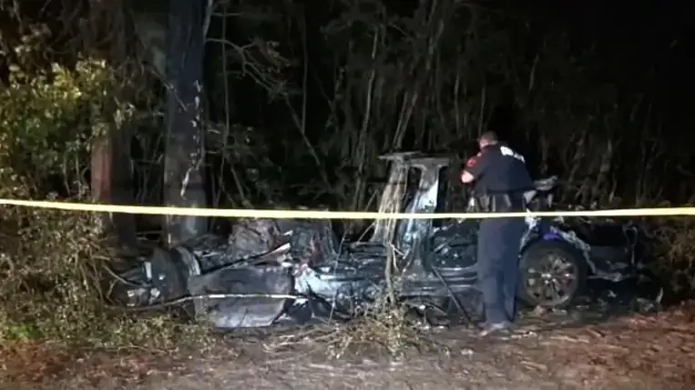 Önvezető Tesla okozhatta két ember halálát