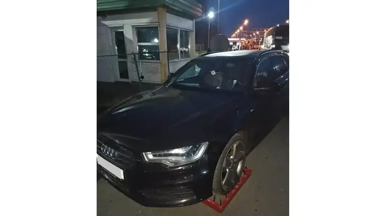 Átütött alvázszámú gépkocsit fedeztek fel a csapi ellenőrző ponton