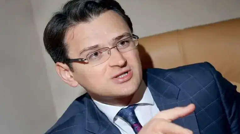 Kuleba is megerősítette, hogy úgynevezett "moldovai nyelv" nem létezik, az valójában a románnal azonos, és azt ígérte: ezt az európai uniós nyelvek státusáról szóló szabályozás gyakorlatba ültetésénél is érvényesítik. 