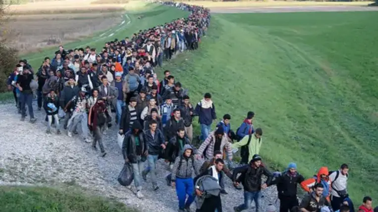 A koronavírus-járványt követően bevándorlók tízezrei zúdulhatnak Európára