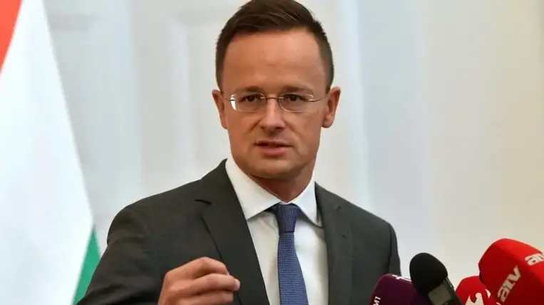 Szijjártó Péter hangsúlyozta, hogy Magyarország nagyon szívesen segít Szlovákiának, hogy minél több szlovák ember életét és egészségét tudják megmenteni. Címlapképünk illusztráció. Fotó: Internet