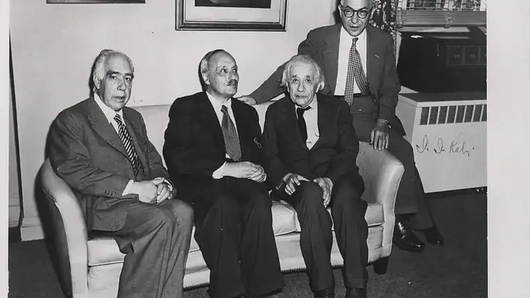 Einsteinnek mégis igaza volt és Isten nem kockázik?