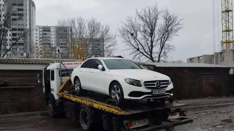 Ukrajnában először foglaltak le járművet tartozás miatt