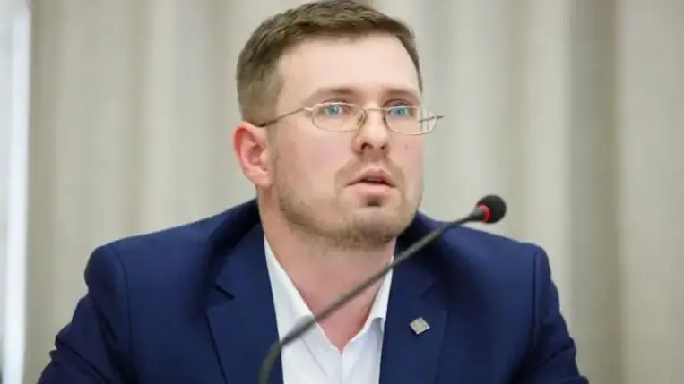 Ukrajnában megbüntetik azokat az orvosokat, akik ellenzik a védőoltásokat