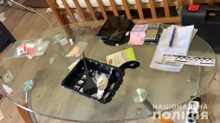 Metamfetamint árult egy fiatal nő Ungváron