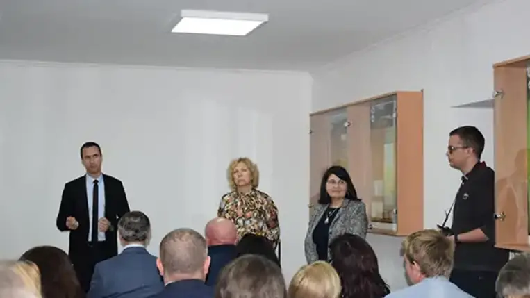 Idén újabb létesítménnyel gazdagodott Kárpátalja: átadták Szikura Józsefről, a főiskola egykori rektoráról elnevezett botanikus kert főépületét Nagyberegen. Fotó: Kovács Elemér