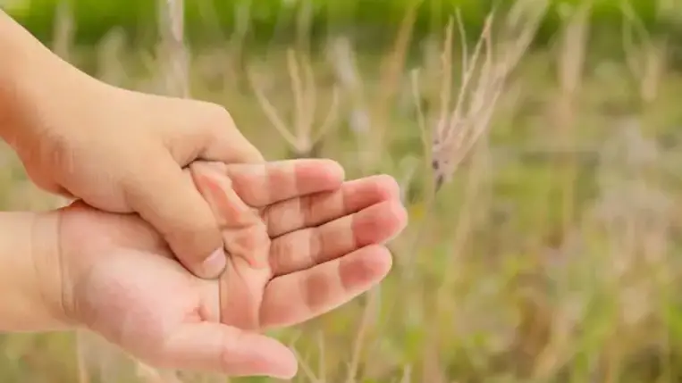 Megduzzadt ujjak: ezek lehetnek az okai
