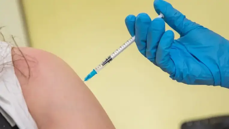 Észak-Macedónia kötelezővé teszi az egészségügyi dolgozók beoltását