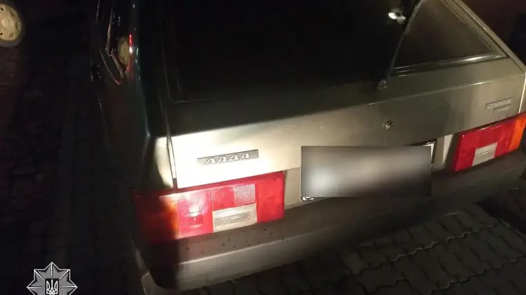 Fegyvert találtak egy drogos sofőrnél Munkácson