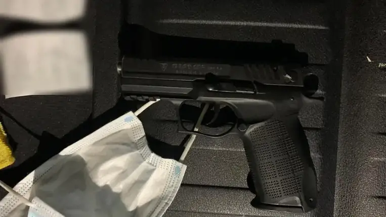 Kárpátalján a rendőrök őrizetbe vettek két bűnözőt, akik kiraboltak egy beregszászi benzinkutat.