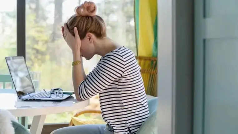 Így kezelhetjük a stresszt a széken ülve