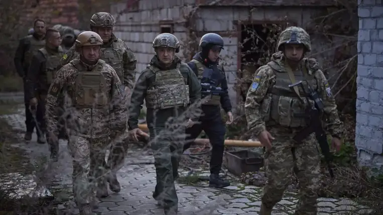 Ukrán védelmi minisztérium: 90 ezer orosz katona tartózkodik Ukrajna határánál és a megszállt területeken