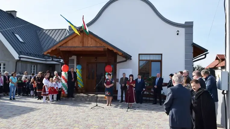 Művelődési házat avattak Batáron