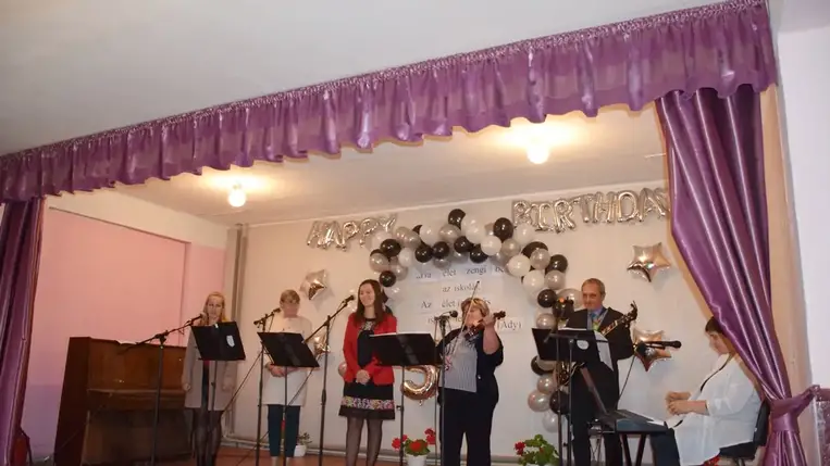 Fennállásának 50. évfordulóját méltatta a Bátyúi Középiskola