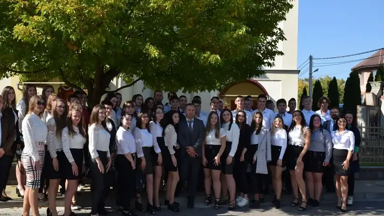 Az Egán Ede Szakképzési Centrum képzési központjainak közös tanévnyitó ünnepsége Nagydobronyban