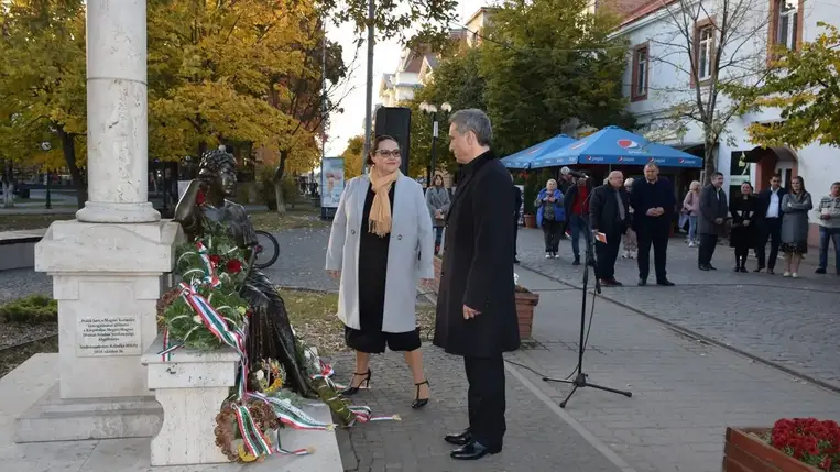 Fedák-nap Beregszászban: díjátadó és színházi előadás