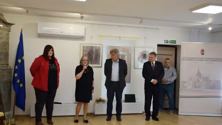 Képzőművészeti kiállítás a beregszászi konzulátuson