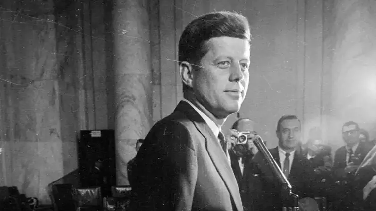 Kennedy hozzátartozói: Biden hozza nyilvánosságra az elnökgyilkosság még titkosított dokumentumait!